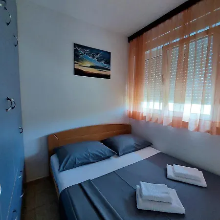 Luna Apartment *