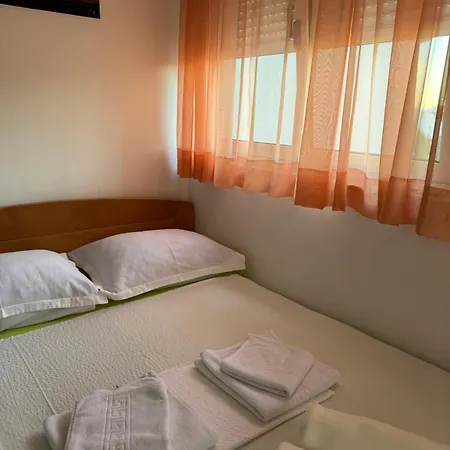 Luna Apartment