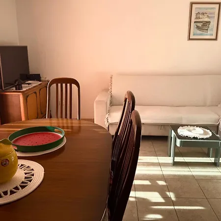 Luna Apartment