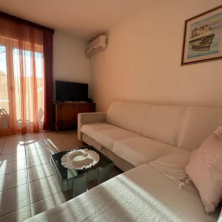 Luna Apartman *